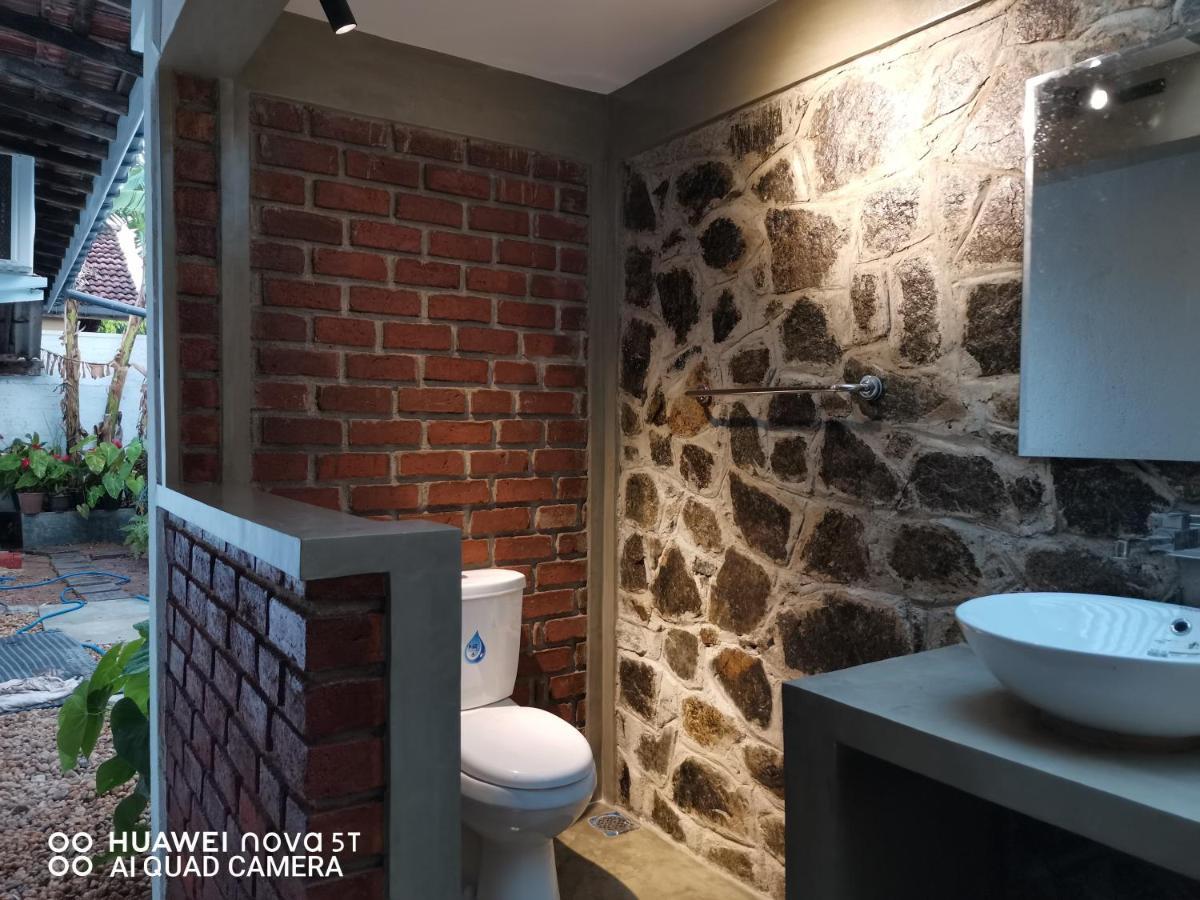 Bee Cottage Негомбо Экстерьер фото