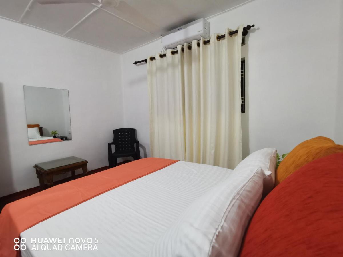 Bee Cottage Негомбо Экстерьер фото